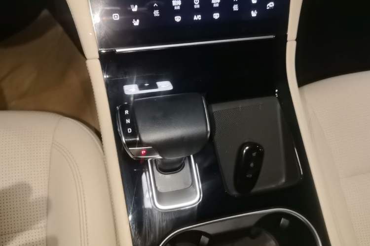 Used Li Auto ONE 2021 Extended-Range 6-Seater Version Gear Lever