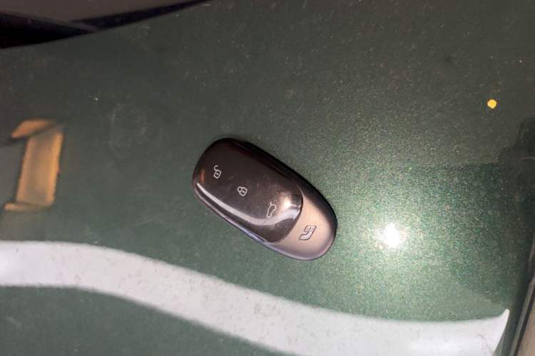 Used Li Auto ONE 2021 Extended-Range 6-Seater Version Interior 1