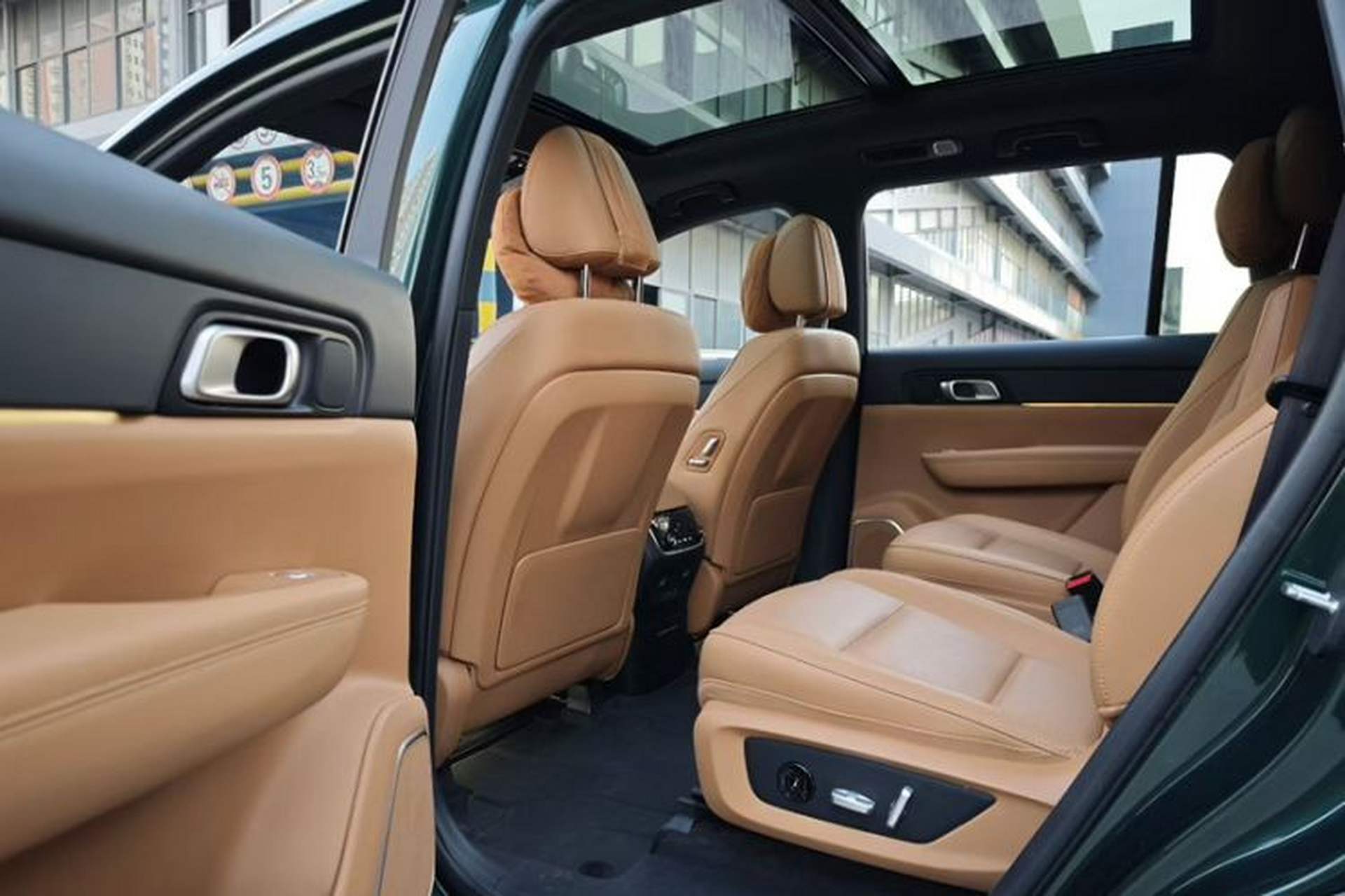 Used Li Auto ONE 2021 Extended-Range 6-Seater Version Interior 3