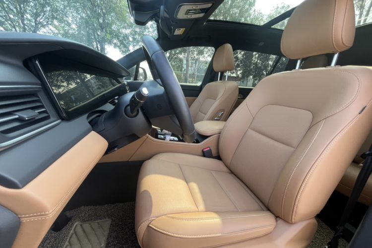 Used Li Auto ONE 2021 Extended-Range 6-Seater Version Interior 5