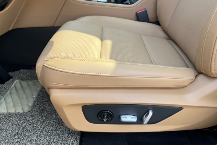 Used Li Auto ONE 2021 Extended-Range 6-Seater Version Interior 6