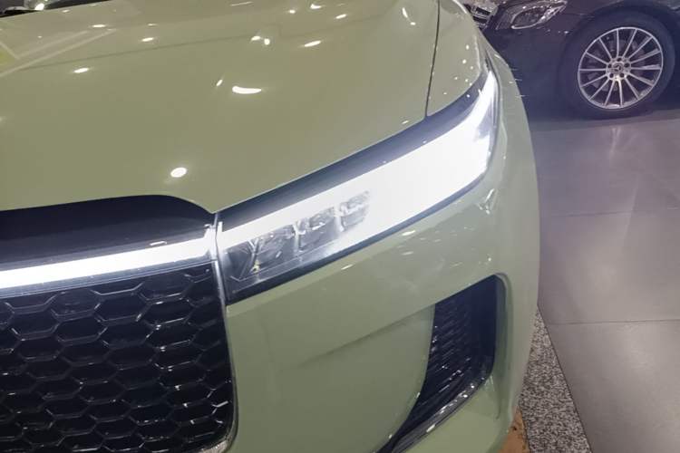 Used Li Auto ONE 2021 Extended-Range 6-Seater Version Left Front Headlight