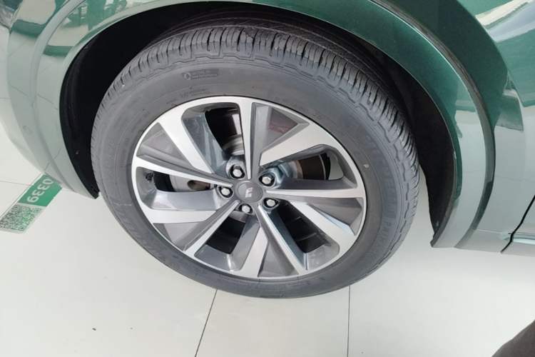 Used Li Auto ONE 2021 Extended-Range 6-Seater Version Left Front Wheel Hub
