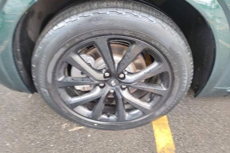 Used Li Auto ONE 2021 Extended-Range 6-Seater Version Left Front Wheel Hub