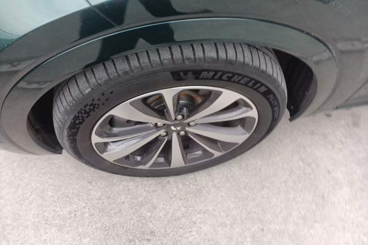 Used Li Auto ONE 2021 Extended-Range 6-Seater Version Left Front Wheel Hub