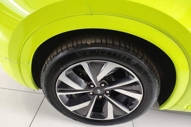 Used Li Auto ONE 2021 Extended-Range 6-Seater Version Left Front Wheel Hub