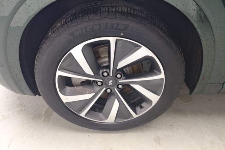 Used Li Auto ONE 2021 Extended-Range 6-Seater Version Left Front Wheel Hub