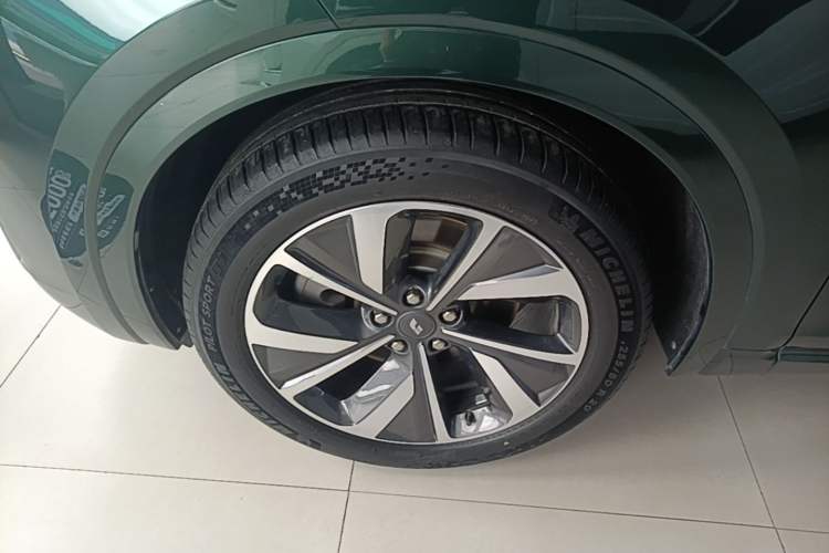 Used Li Auto ONE 2021 Extended-Range 6-Seater Version Left Front Wheel Hub
