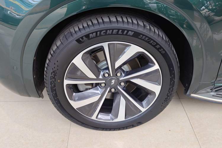 Used Li Auto ONE 2021 Extended-Range 6-Seater Version Left Front Wheel Hub