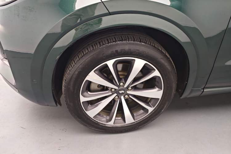 Used Li Auto ONE 2021 Extended-Range 6-Seater Version Left Front Wheel Hub