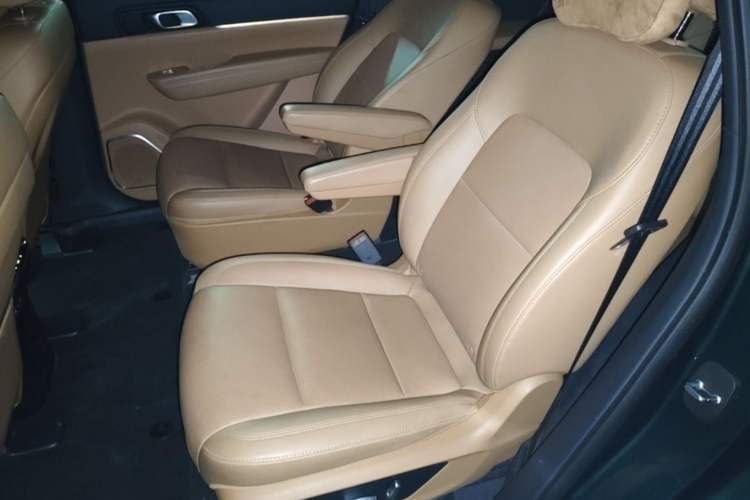 Used Li Auto ONE 2021 Extended-Range 6-Seater Version Left Rear Seat