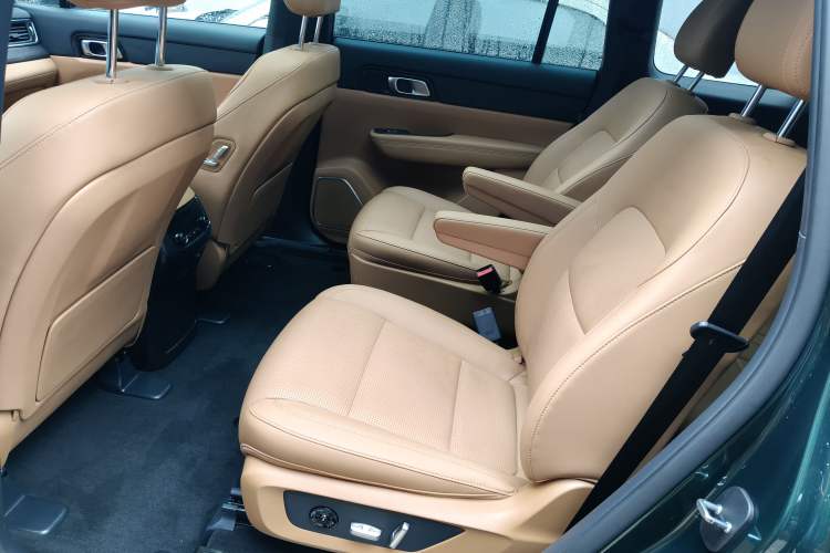 Used Li Auto ONE 2021 Extended-Range 6-Seater Version Left Rear Seat