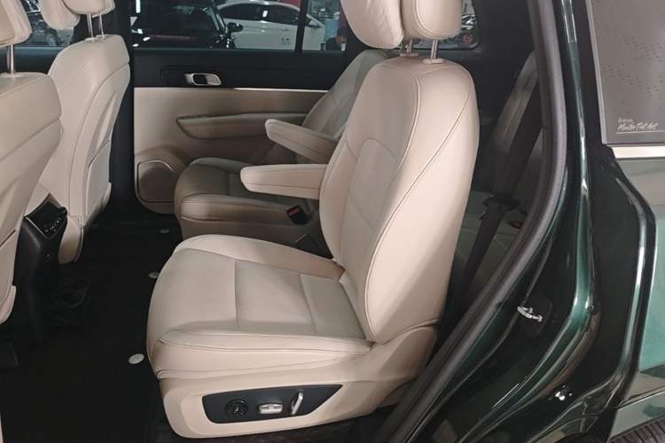 Used Li Auto ONE 2021 Extended-Range 6-Seater Version Left Rear Seat