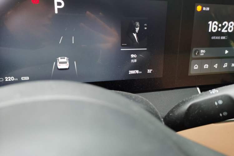 Used Li Auto ONE 2021 Extended-Range 6-Seater Version Odometer Close Up