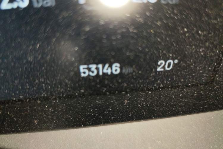 Used Li Auto ONE 2021 Extended-Range 6-Seater Version Odometer Close Up