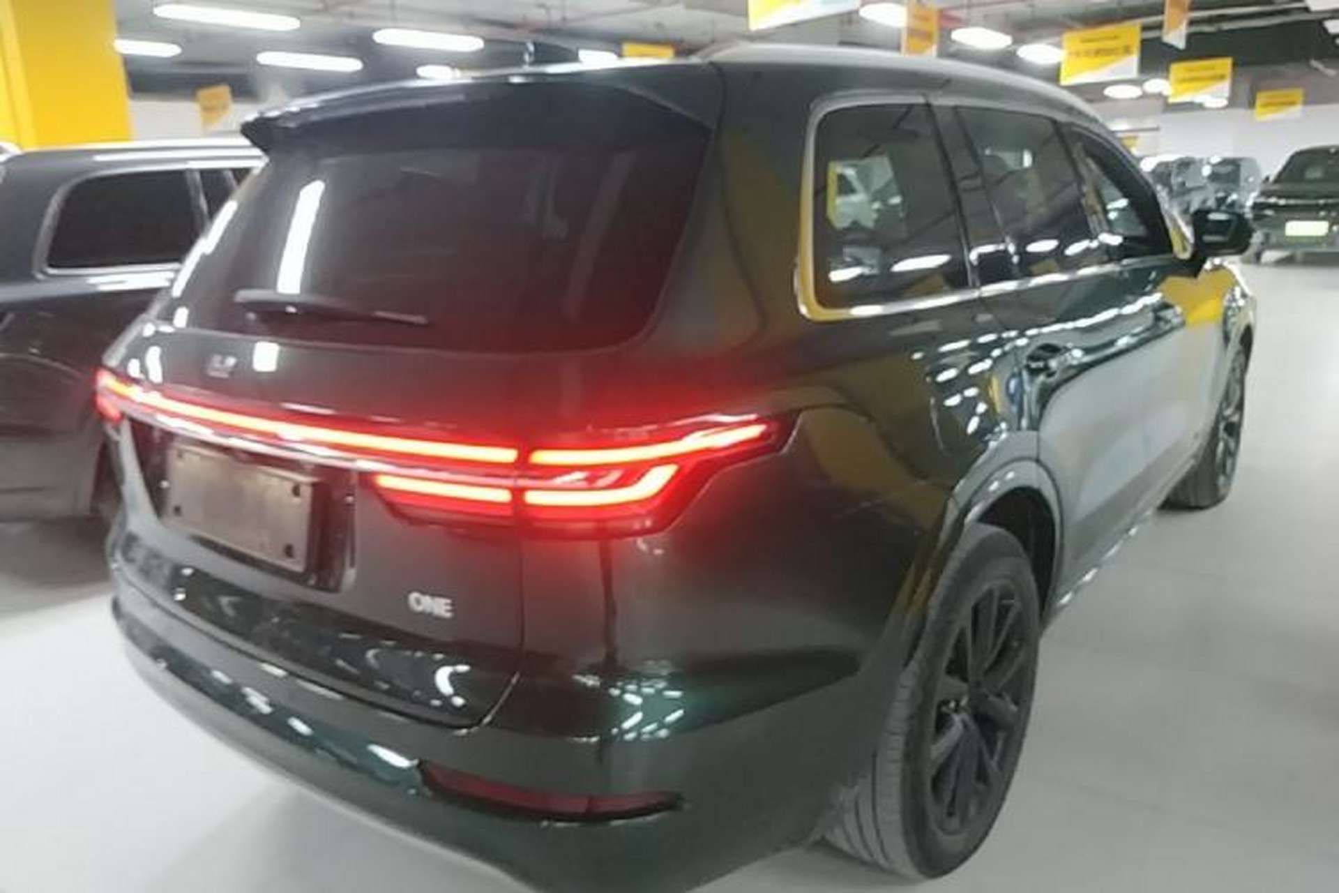 Used Li Auto ONE 2021 Extended-Range 6-Seater Version Rear Right 45 Deg