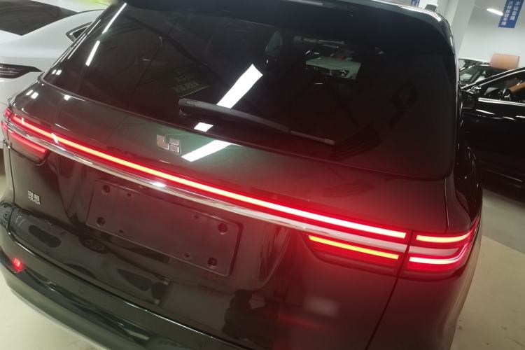 Used Li Auto ONE 2021 Extended-Range 6-Seater Version Rear Right 45 Deg