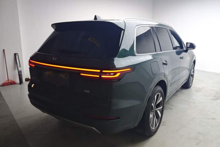 Used Li Auto ONE 2021 Extended-Range 6-Seater Version Rear Right 45 Deg