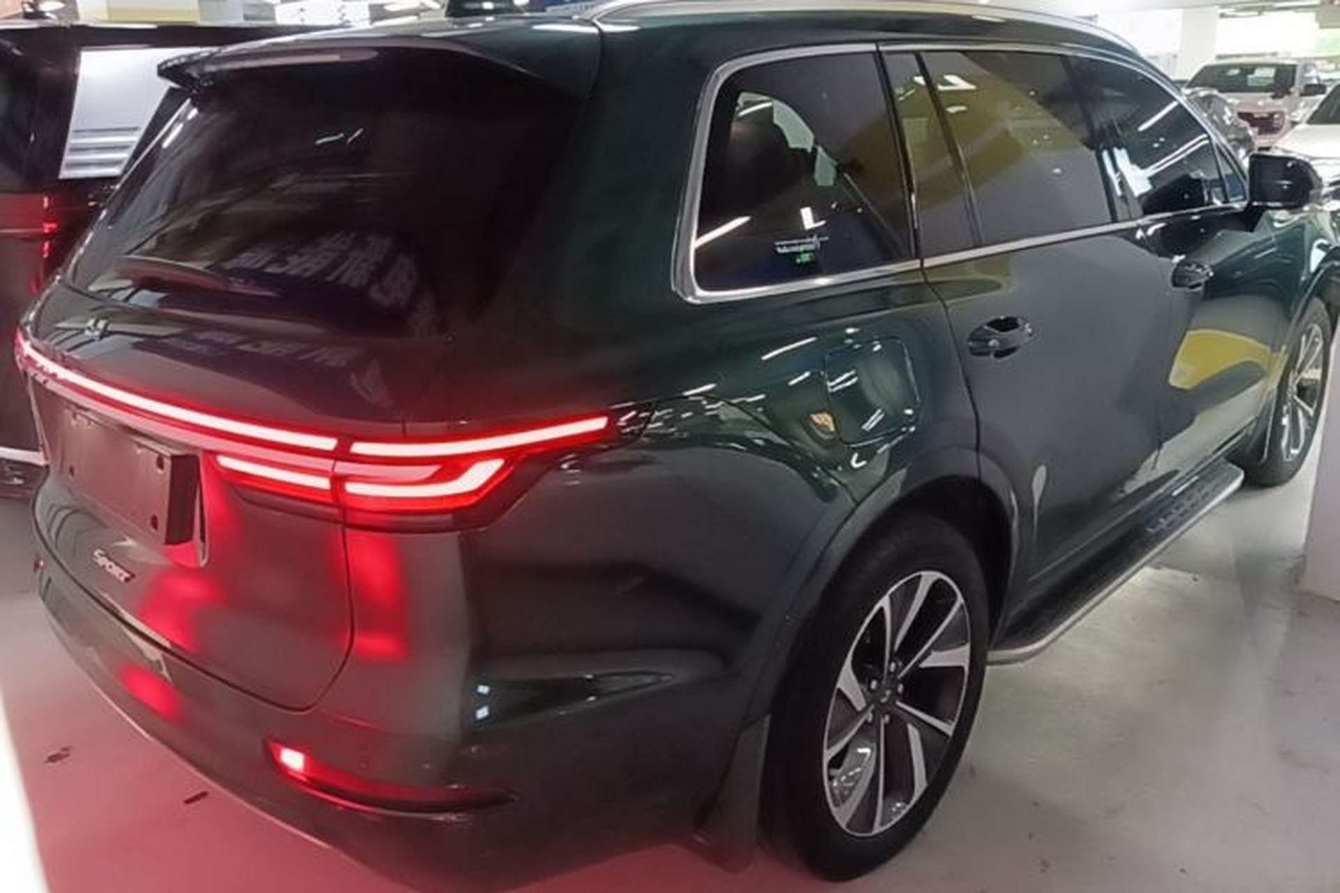 Used Li Auto ONE 2021 Extended-Range 6-Seater Version Rear Right 45 Deg