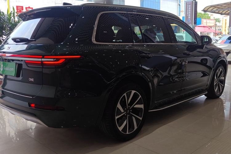 Used Li Auto ONE 2021 Extended-Range 6-Seater Version Rear Right 45 Deg