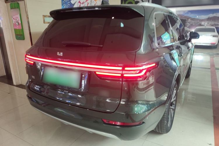 Used Li Auto ONE 2021 Extended-Range 6-Seater Version Rear Right 45 Deg
