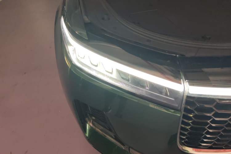 Used Li Auto ONE 2021 Extended-Range 6-Seater Version Right Front Headlight