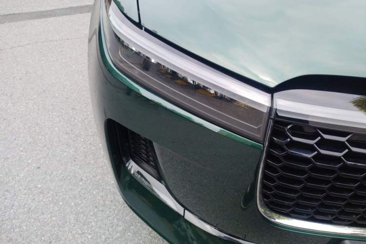 Used Li Auto ONE 2021 Extended-Range 6-Seater Version Right Front Headlight