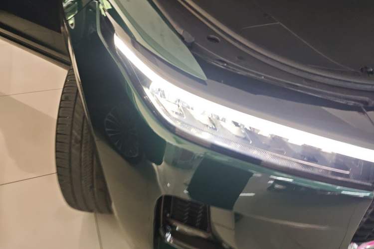 Used Li Auto ONE 2021 Extended-Range 6-Seater Version Right Front Headlight
