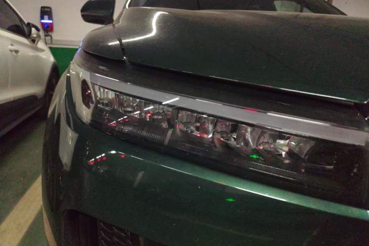 Used Li Auto ONE 2021 Extended-Range 6-Seater Version Right Front Headlight