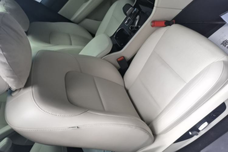 Used Li Auto ONE 2021 Extended-Range 6-Seater Version Right Front Seat