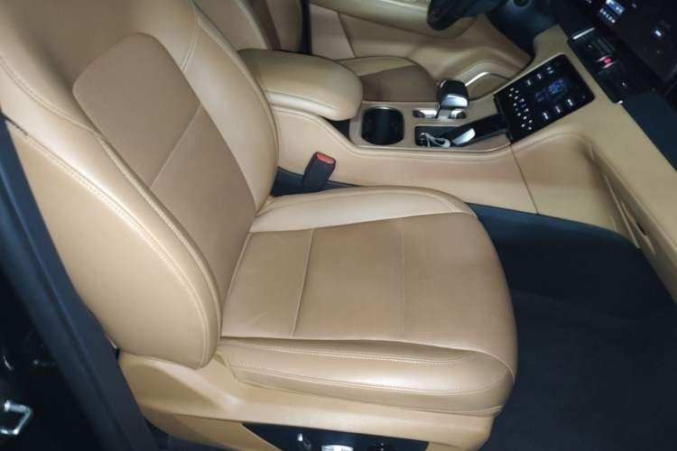 Used Li Auto ONE 2021 Extended-Range 6-Seater Version Right Front Seat