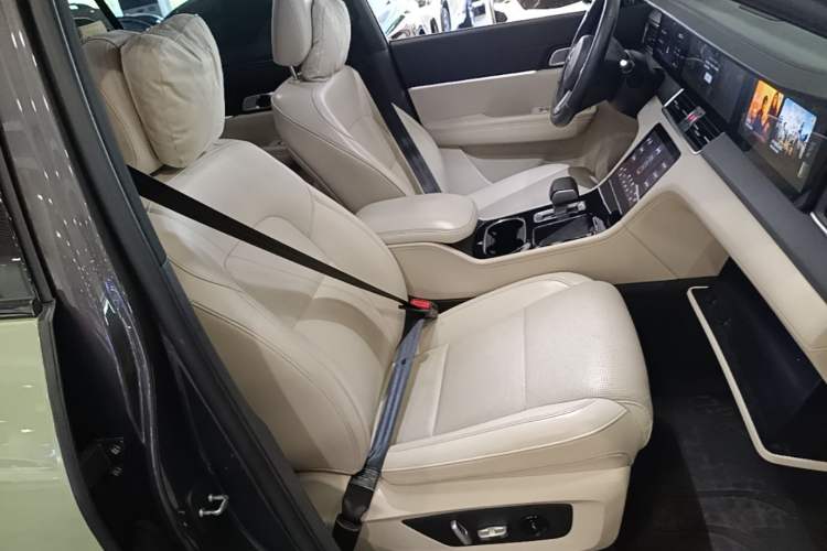 Used Li Auto ONE 2021 Extended-Range 6-Seater Version Right Front Seat