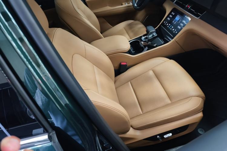 Used Li Auto ONE 2021 Extended-Range 6-Seater Version Right Front Seat