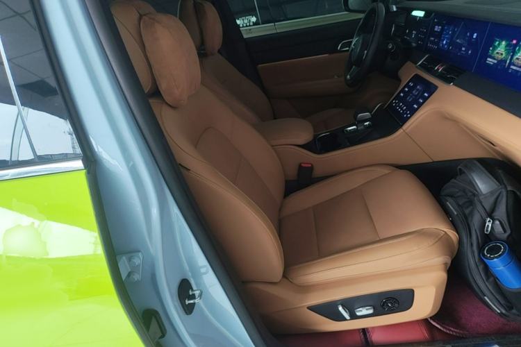 Used Li Auto ONE 2021 Extended-Range 6-Seater Version Right Front Seat