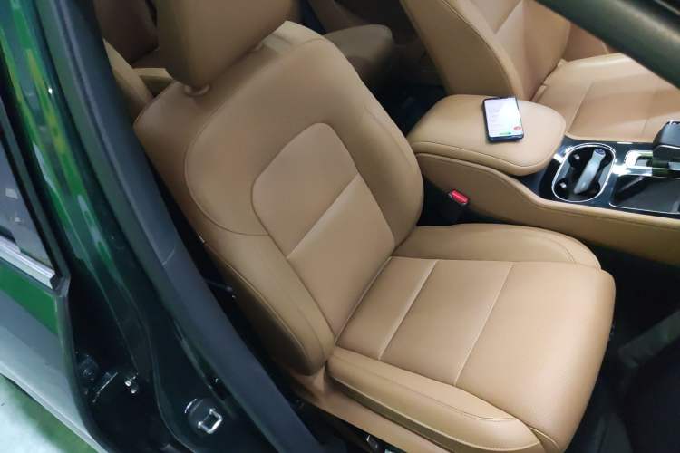Used Li Auto ONE 2021 Extended-Range 6-Seater Version Right Front Seat