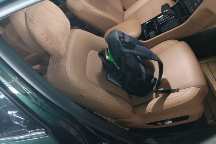 Used Li Auto ONE 2021 Extended-Range 6-Seater Version Right Front Seat