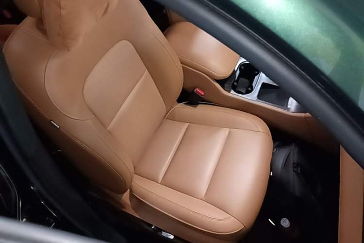 Used Li Auto ONE 2021 Extended-Range 6-Seater Version Right Front Seat