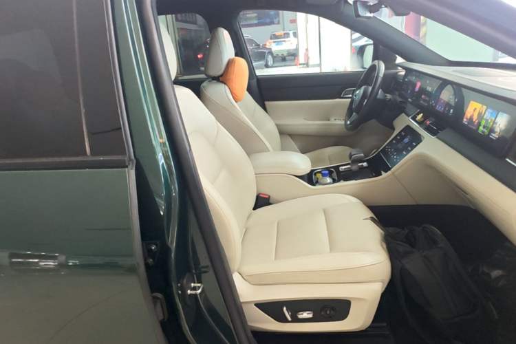 Used Li Auto ONE 2021 Extended-Range 6-Seater Version Right Front Seat