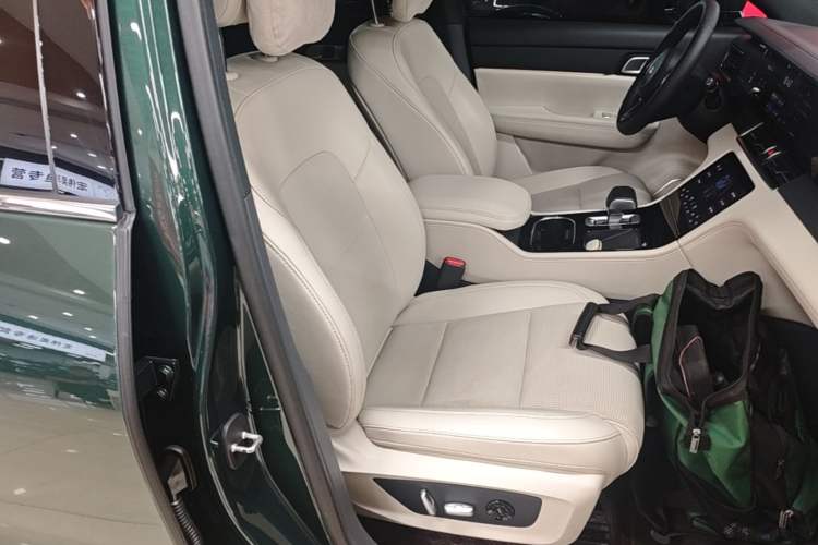 Used Li Auto ONE 2021 Extended-Range 6-Seater Version Right Front Seat