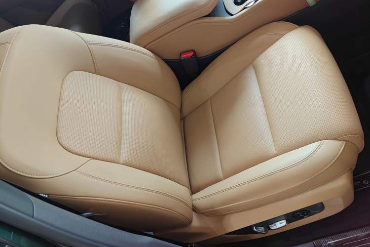Used Li Auto ONE 2021 Extended-Range 6-Seater Version Right Front Seat
