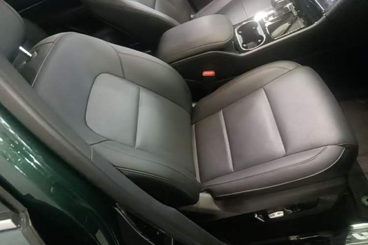 Used Li Auto ONE 2021 Extended-Range 6-Seater Version Right Front Seat