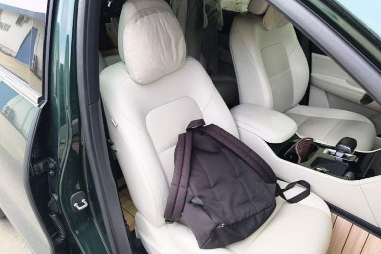 Used Li Auto ONE 2021 Extended-Range 6-Seater Version Right Front Seat
