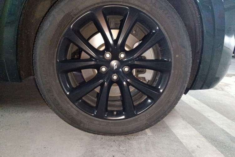 Used Li Auto ONE 2021 Extended-Range 6-Seater Version Right Front Wheel Hub