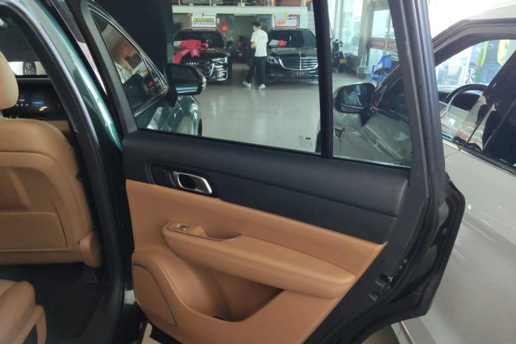 Used Li Auto ONE 2021 Extended-Range 6-Seater Version Right Rear Door Interior
