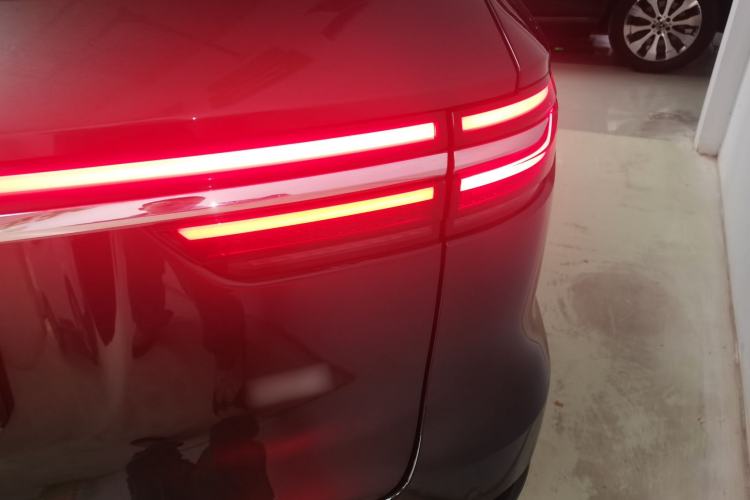 Used Li Auto ONE 2021 Extended-Range 6-Seater Version Right Rear Taillight