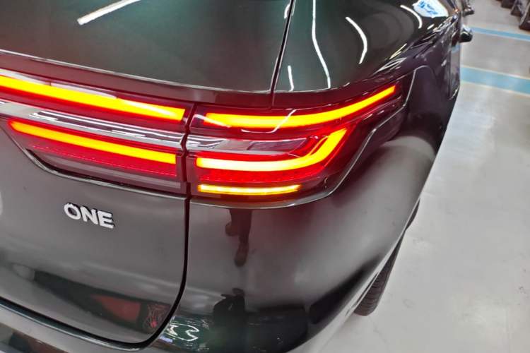 Used Li Auto ONE 2021 Extended-Range 6-Seater Version Right Rear Taillight
