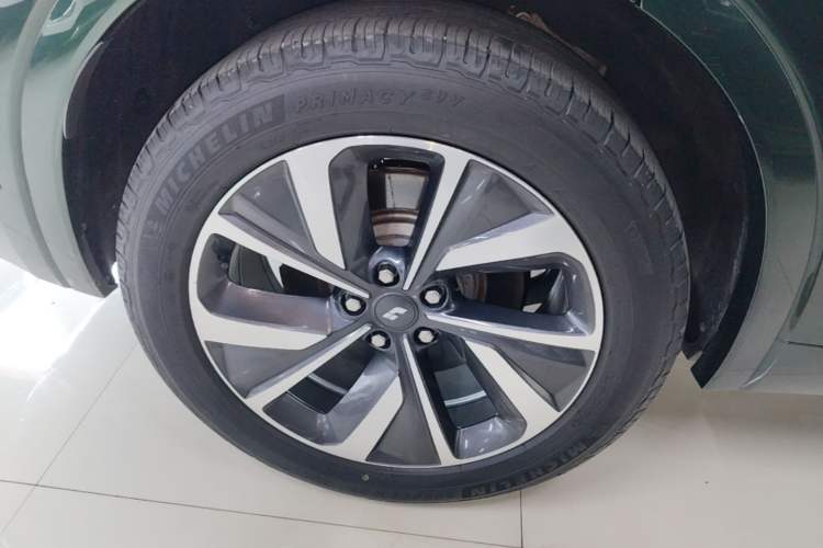 Used Li Auto ONE 2021 Extended-Range 6-Seater Version Right Rear Wheel Hub