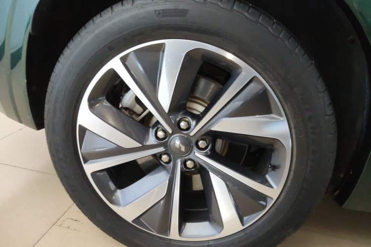 Used Li Auto ONE 2021 Extended-Range 6-Seater Version Right Rear Wheel Hub
