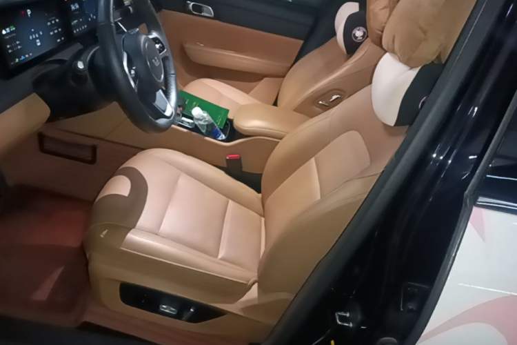 Used Li Auto ONE 2021 Extended-Range 6-Seater Version Left Front Seat