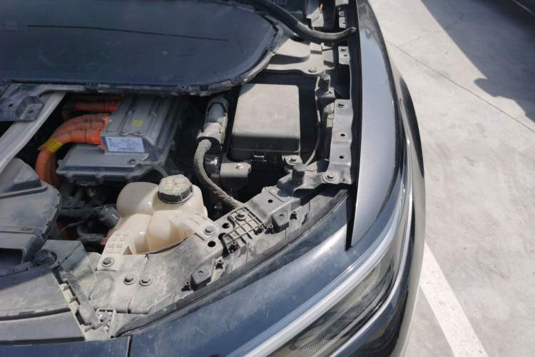Used Li Auto ONE 2021 Extended-Range 6-Seater Version Engine Bay Left